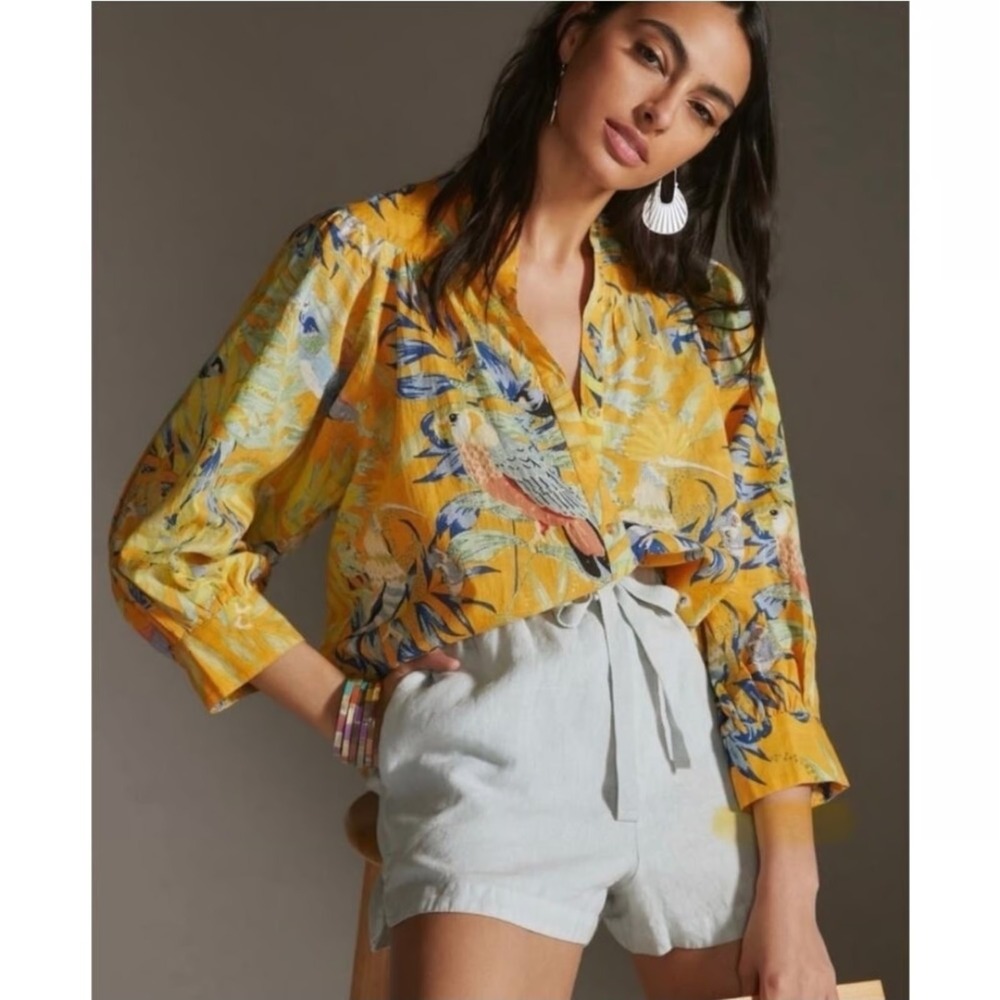 Anthropologie Maeve Tropical Parrot Bird Print Button Up Top Womens Small Yellow